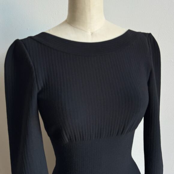 ALAÏA Black Ribbed Virgin Wool Little Black Dress - Picture 7 of 11